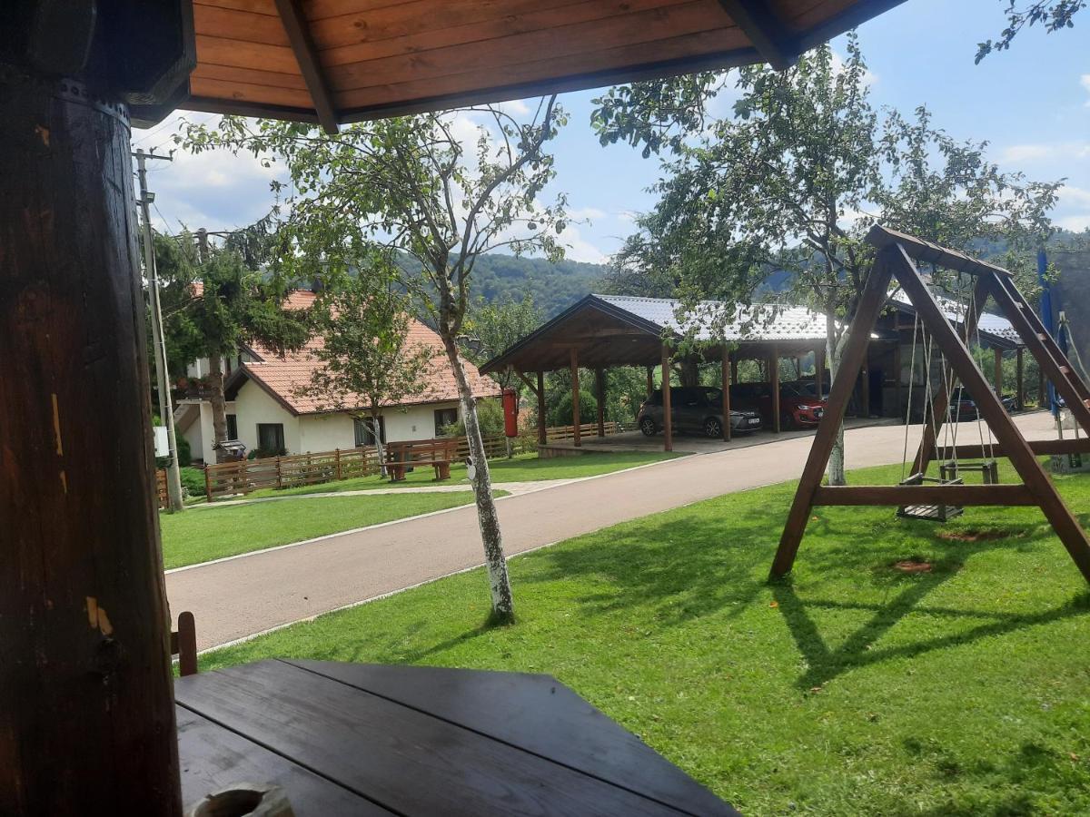 Seoski Turizam Melovic Rozanstvo Exteriör bild